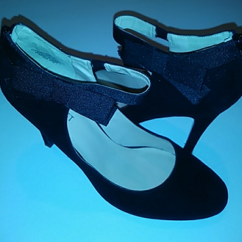 Nine West Mary James